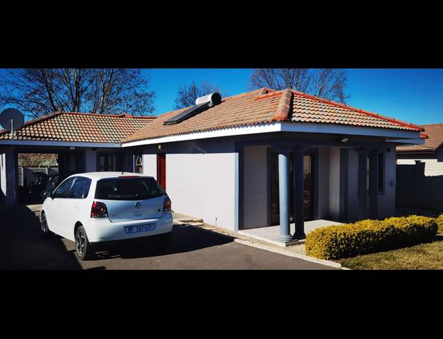 3 BEDROOM FREEHOLD SOLD IN MPOPHOMENI